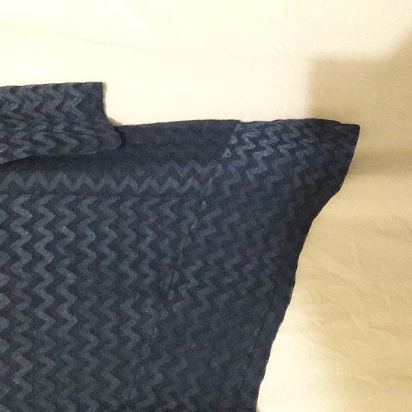 Chico's Women Top Size 1 Blue Overlay Asymmetric Hemline  3/4 Sleeves - Picture 4 of 9